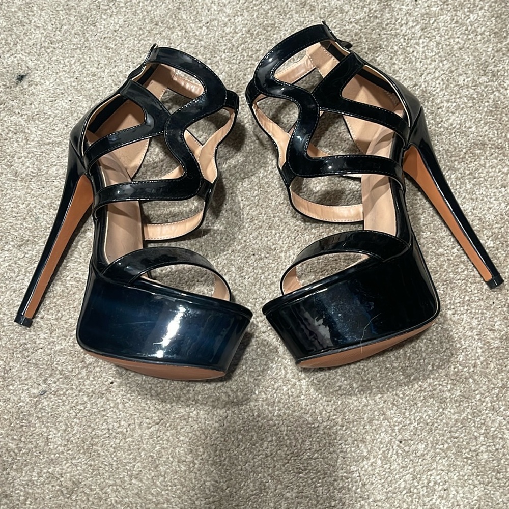 NWOT platform heel